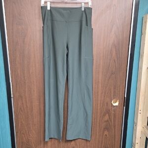 32 Degrees Size S Dark Sage Green Rib Knit Mid Rise Straight Leg Yoga Pants